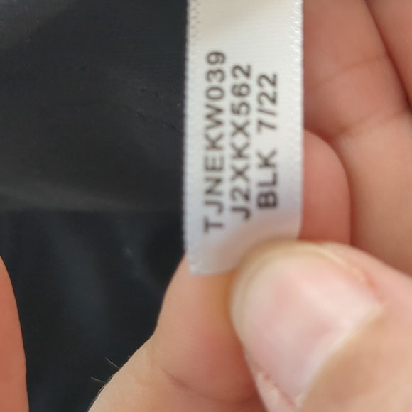 Tommy Hilfiger Women's Black Straight Cut Black Stretchy Jean Style Pants Sz 16 - Picture 12 of 12